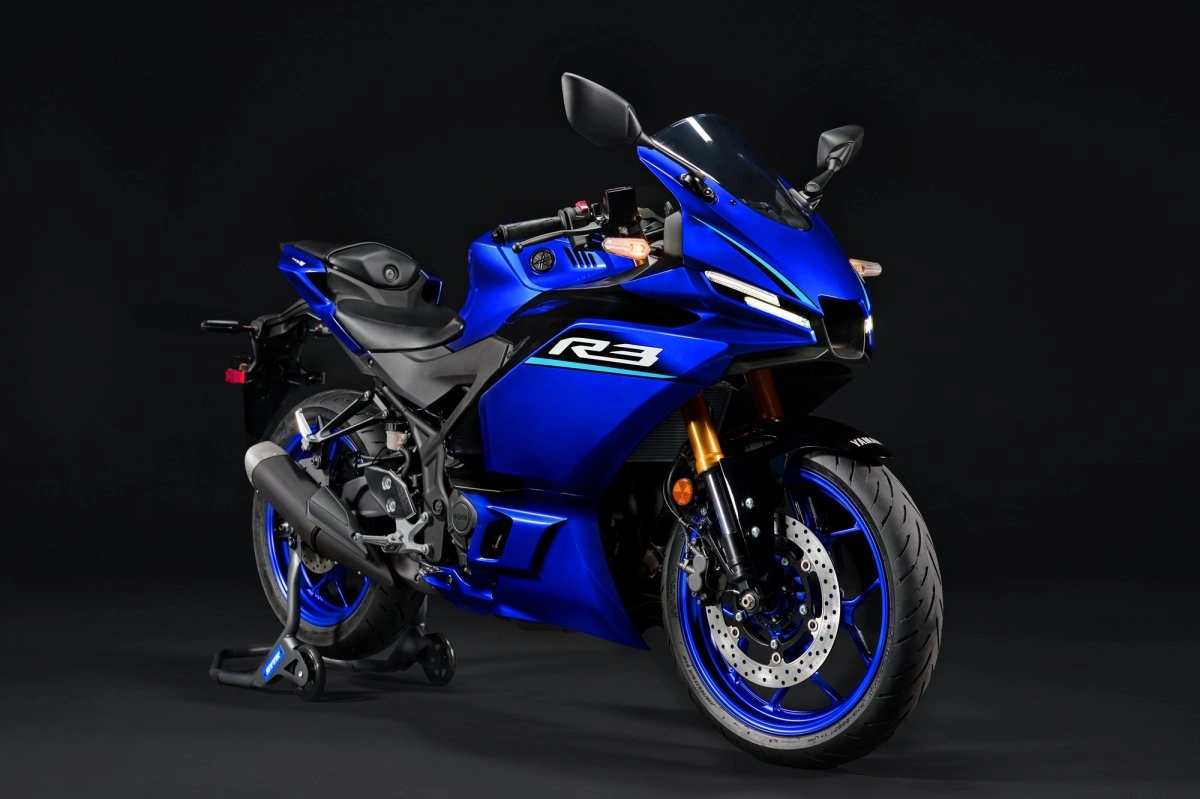 Find Your 2026 Yamaha YZF-R3 ABS Sport Motorcycle Near Redondo Beach at Del Amo Motorsports