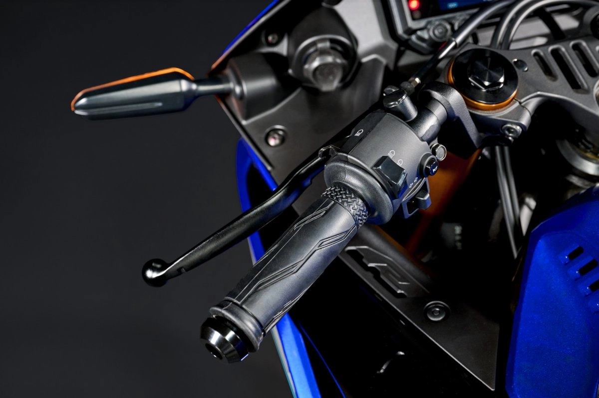 Find Your 2026 Yamaha YZF-R3 ABS Sport Motorcycle Near Redondo Beach at Del Amo Motorsports